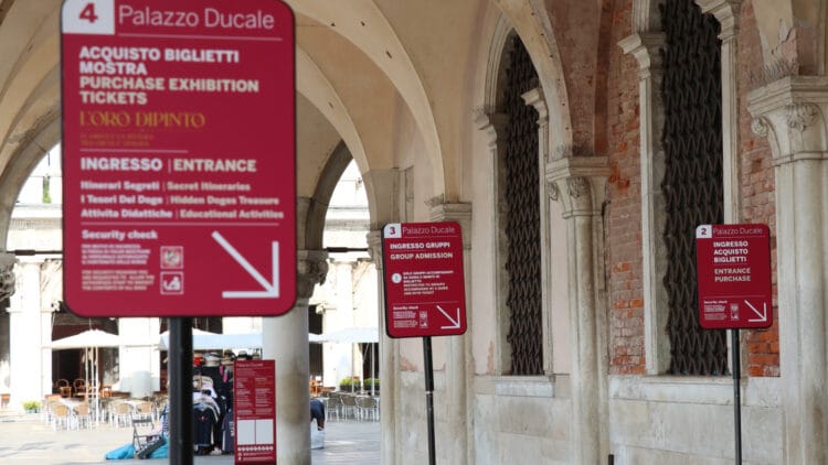The various entry gates and queue areas for the Doge's Palace in Venice are well signposted