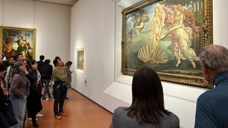 Guided tour of the Uffizi Museum in Florence at the Birth of Visit by Botticelli