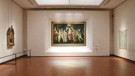 Botticelli: Primavera at 08:20 in the Uffizi without crowds