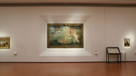 Botticelli: The Birth of Venus at 08:20 without any visitors