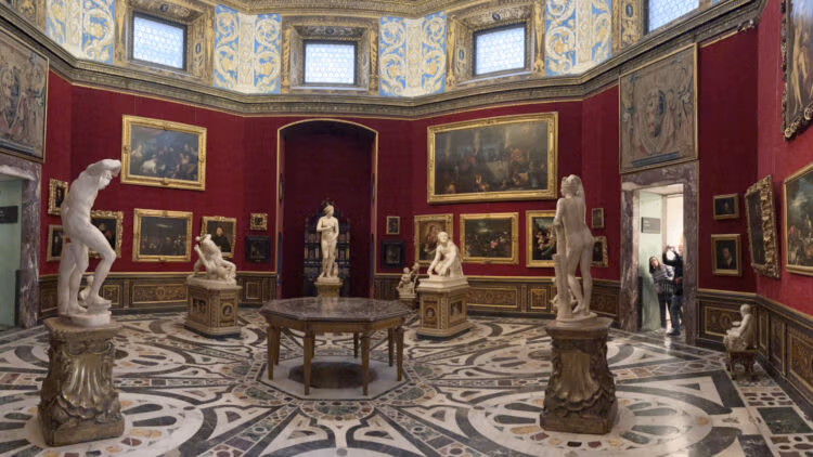 Sculptures from Antiquity in the Rotunda in the Uffizi including Venus de' Medici